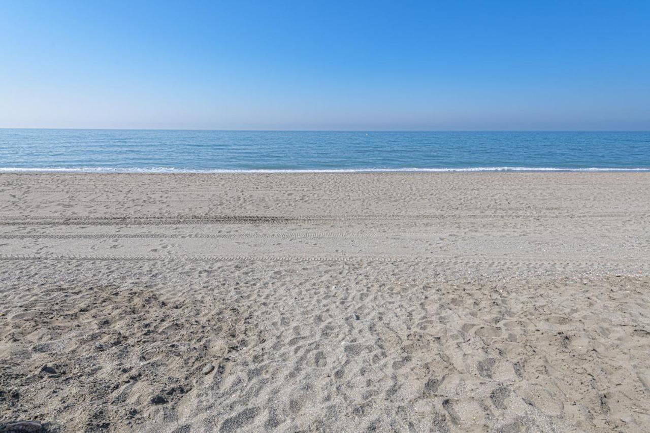 Wintowinrentals Amazing Front Sea View & Relax Torre de Benagalbon Dış mekan fotoğraf